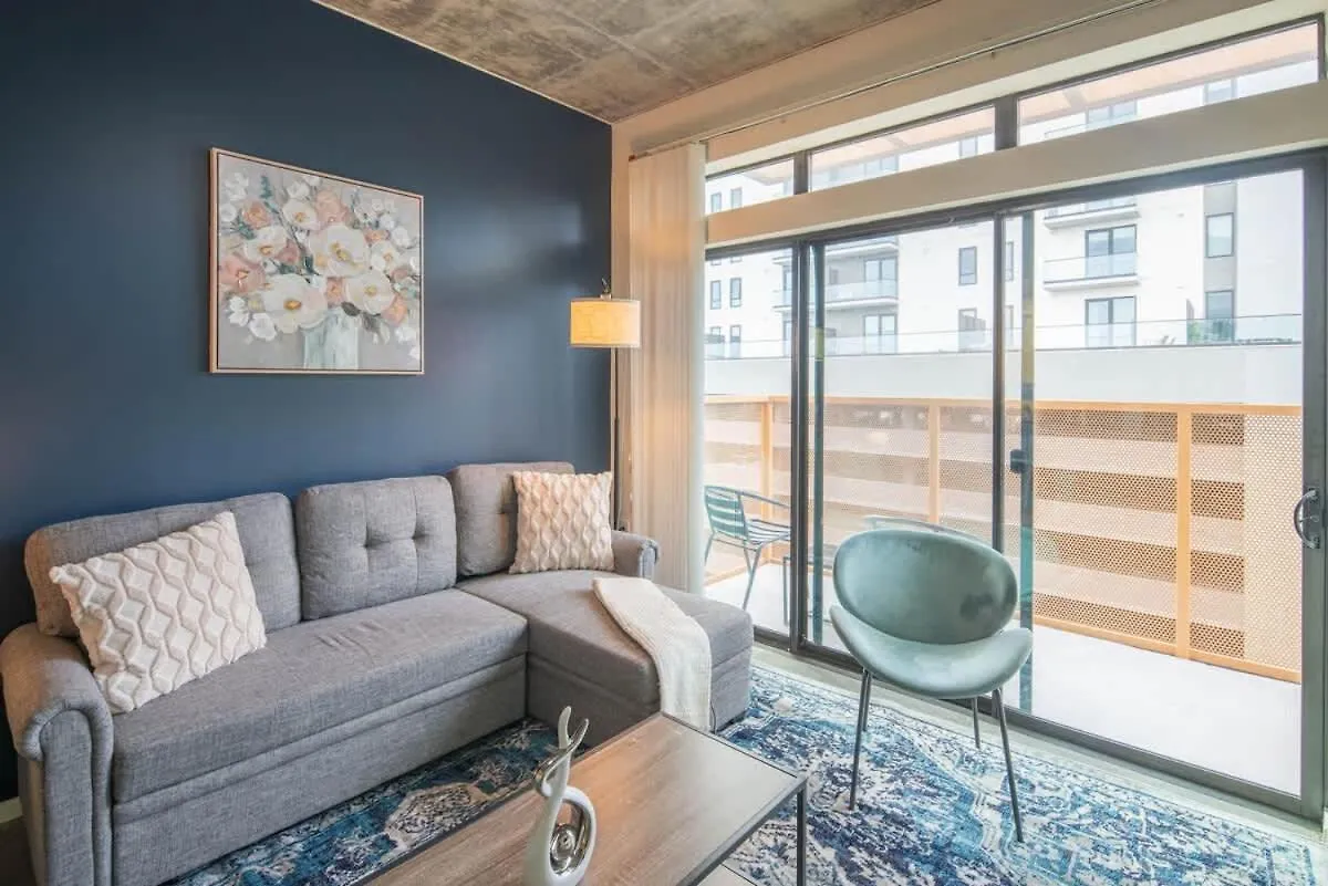 Detailed 2Bd - Central Dt- Gym, Pool, Parking Sleep8 Phoenix Apartment